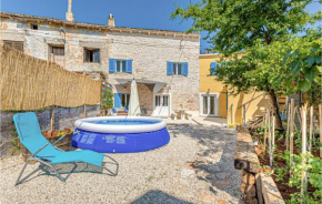 Beautiful home in Divsici with WiFi and 4 Bedrooms
